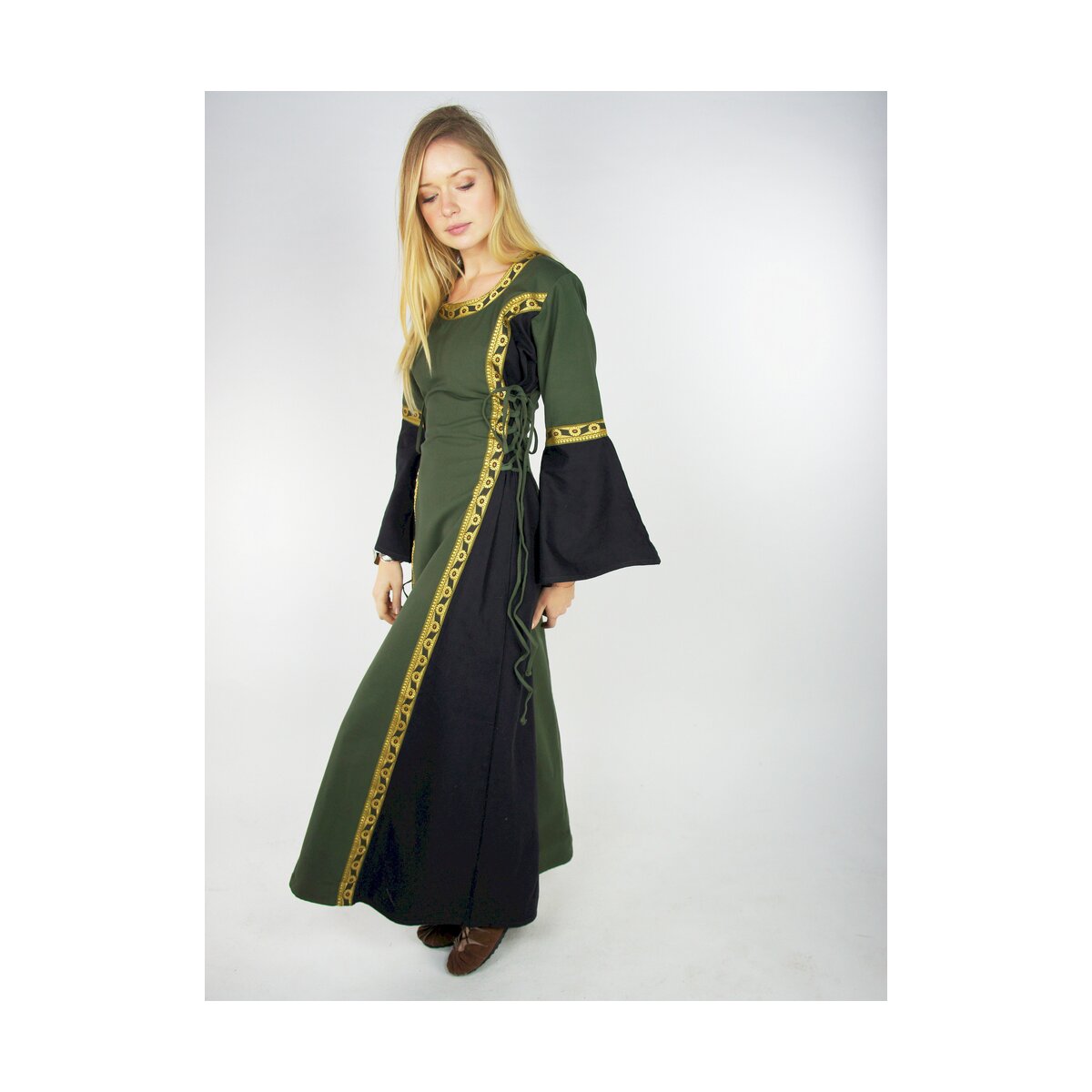 Mittelalterliches Kleid mit Bordüre...