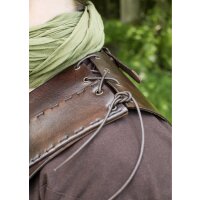 Plastron en cuir avec bandes croisées