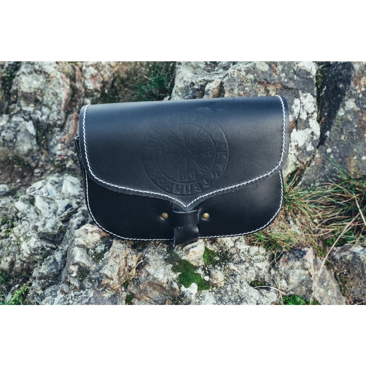 Marsupio vichingo in pelle nera "Folkvar" con...