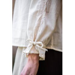 Blouse médiévale avec dentelle nature "Bettina