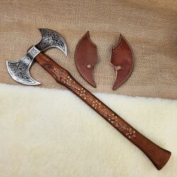 Falcata avec couteau et fourreau de dragon