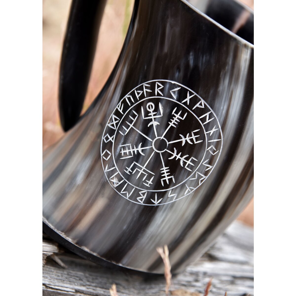 Beer mug made from horn - "Vegvísir"