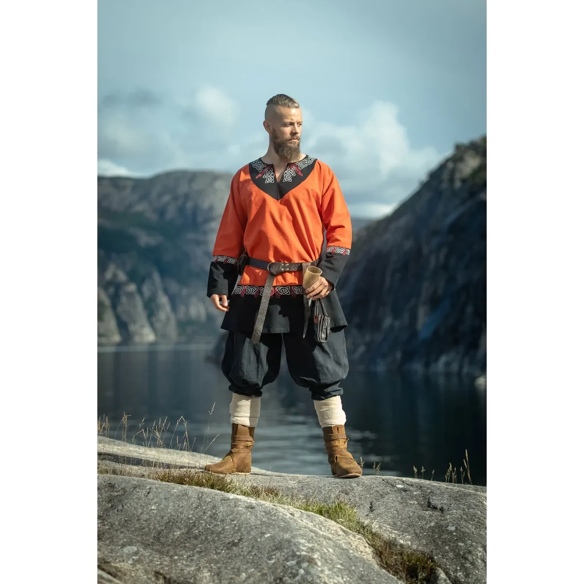 Tunique viking orange unisexe brod&eacut box