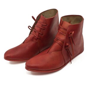 Late medieval half-boots laced Korduan red
