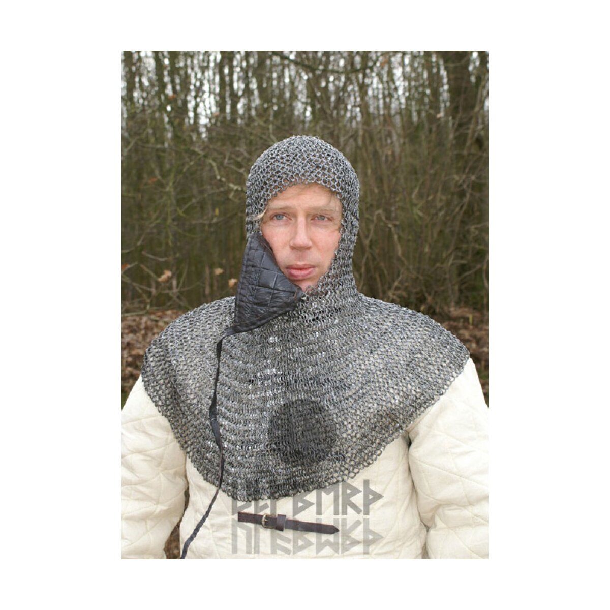 Chainmail coif with triangular mouth guard, round rings...