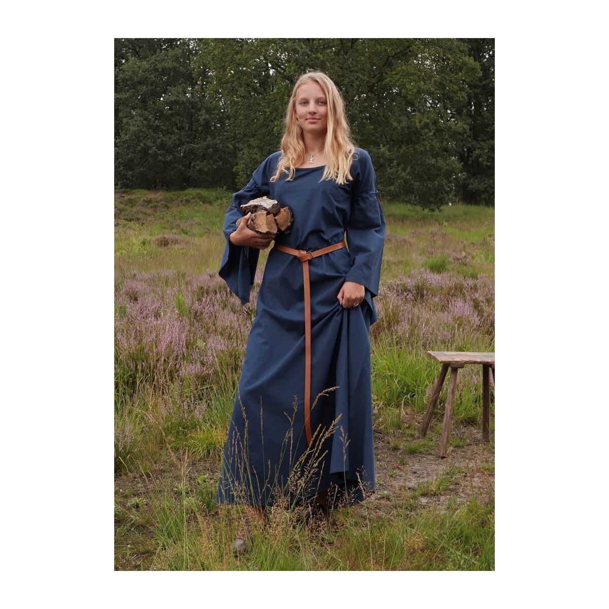 Medieval dress blue with trumpet sleeves Burglinde